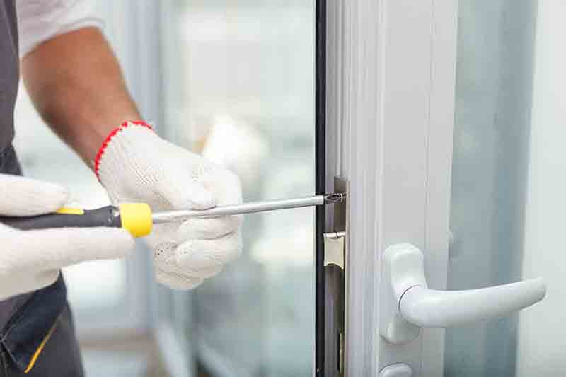 Comment choisir un cylindre de serrure pour une porte de bâtiment ? Guadeloupe<br>Critères de choix d’un cylindre de serrure pour une porte de bâtiment, Guadeloupe<br>Comment faire le bon choix d’un cylindre de serrure pour une porte de bâtiment ? Guadeloupe